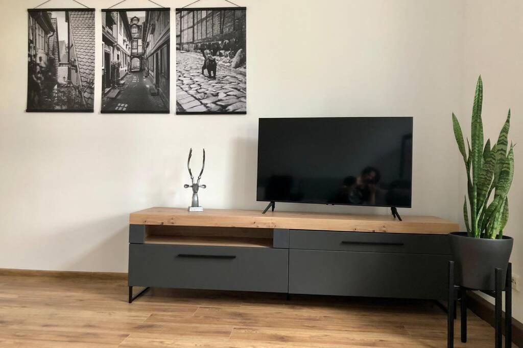 Liebevoll Sanierte, Grosszuegige Stadtwohnung, 70 Qm Quedlinburg Bagian luar foto